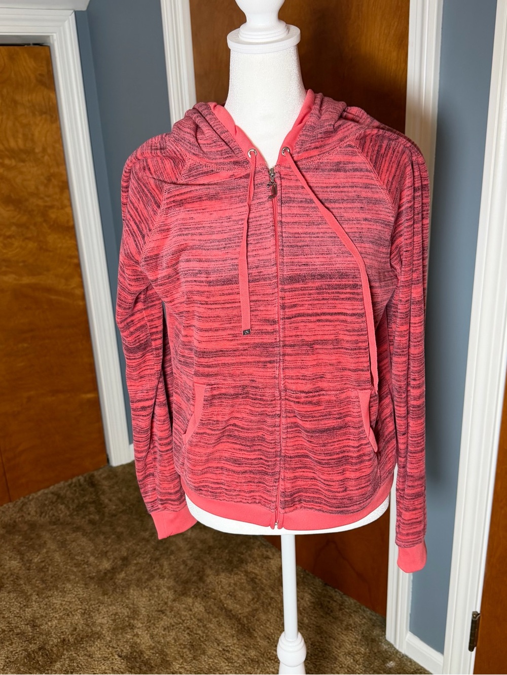 Juicy Couture Coral Pink Striped Y2K Zip Hoodie. Women’s size large.